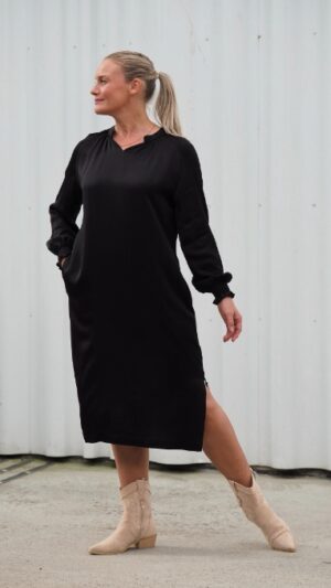 Luster Black IMG_1378